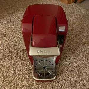 Red Keurig B31 Mini Brewer, Coffee & Tea Maker, Appliance